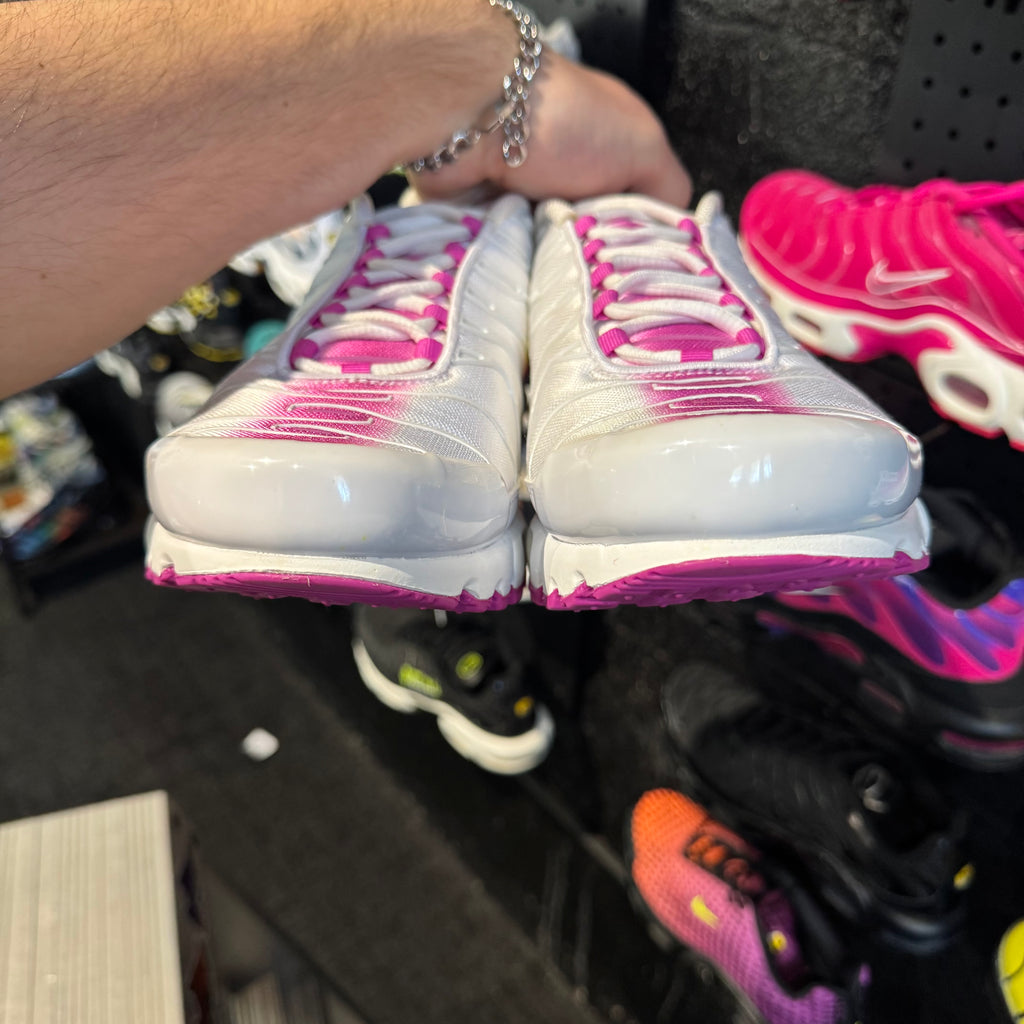 Nike Air Max Plus TN 'Lotus White Pink Fire' (Second hand)