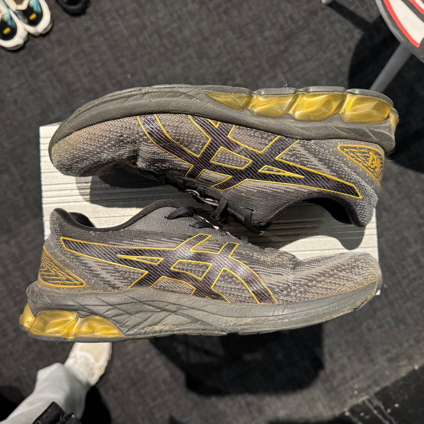 Asics Gel-Quantum 180 7 'Graphite grey gold' (Second hand)