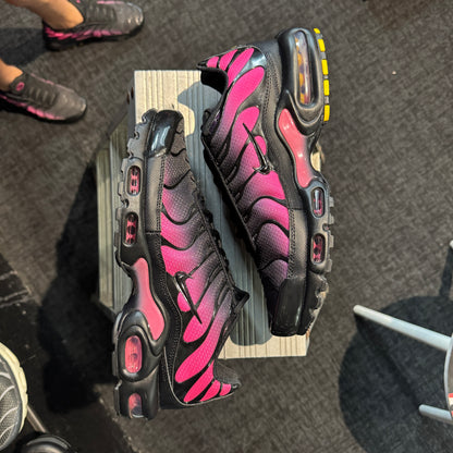 Nike Air Max Plus TN 'Black Hyper Pink' (Brand New)