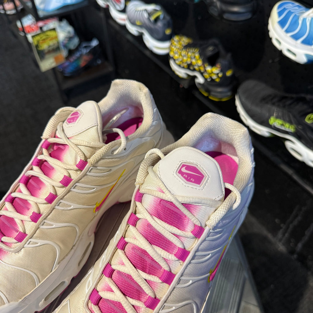 Nike Air Max Plus TN 'Lotus White Pink Fire' (Second hand)