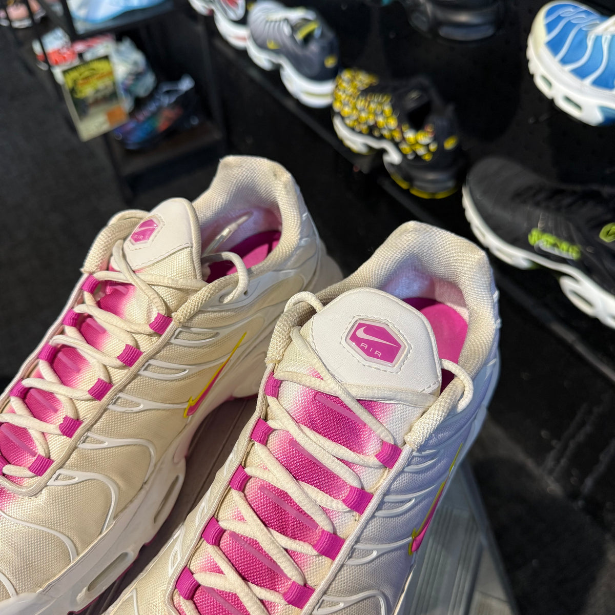 Nike Air Max Plus TN 'Lotus White Pink Fire' (Second hand)