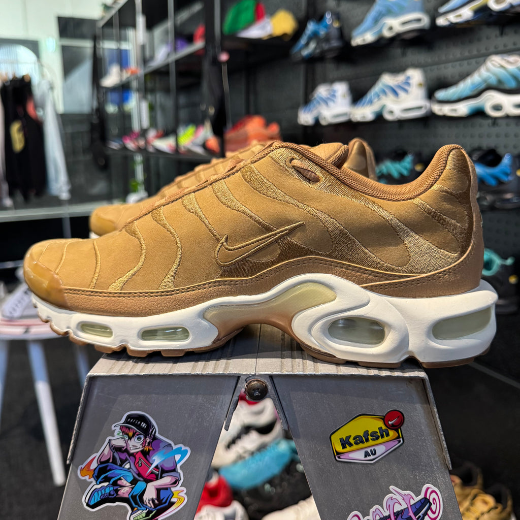 Nike Air Max Plus TN EF 'Flax Sail' (Brand New)