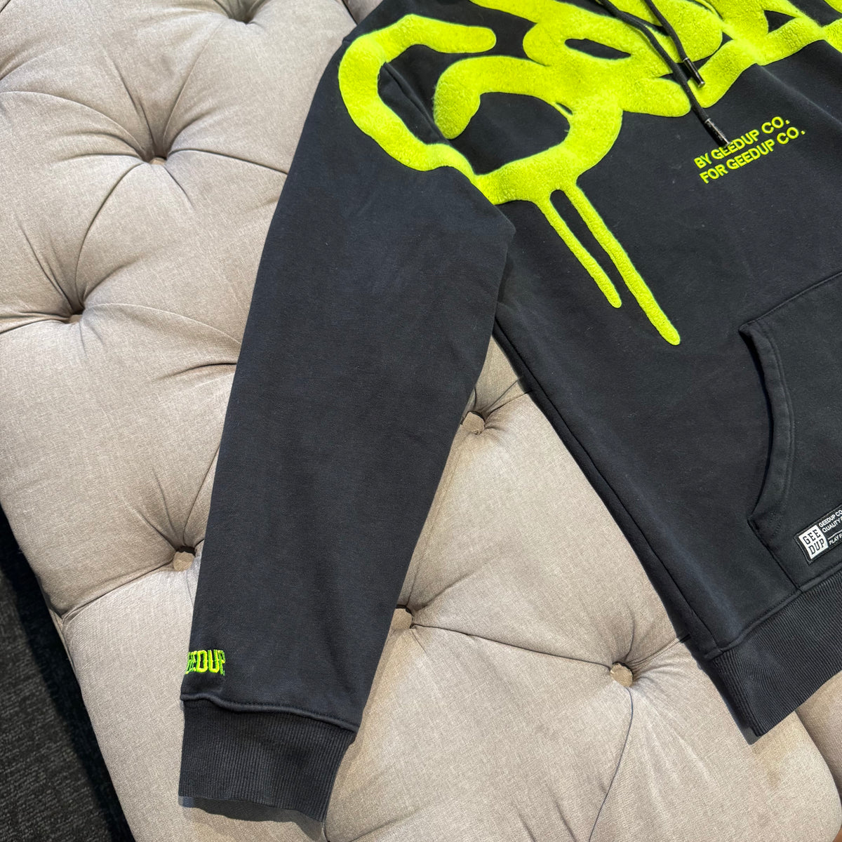 Geedup Handstyle Hoodie 'Black Volt' (Second hand)