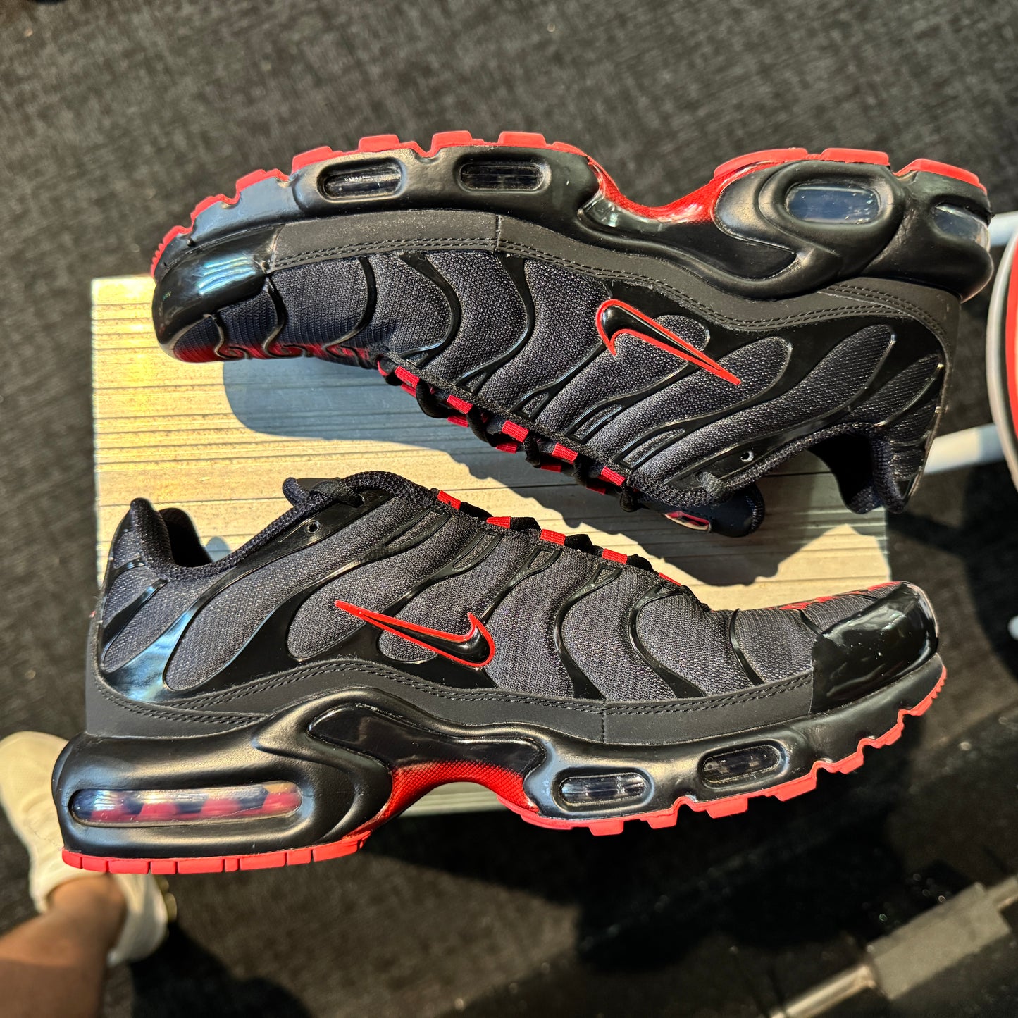 Nike Air Max Plus TN 'Redback' (Second hand)