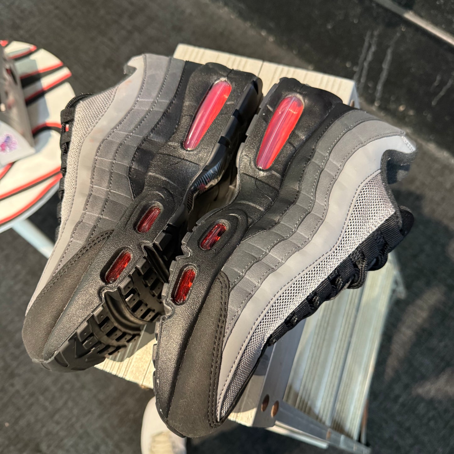 Nike Air Max 95 'Black Picante Red' (Second hand)