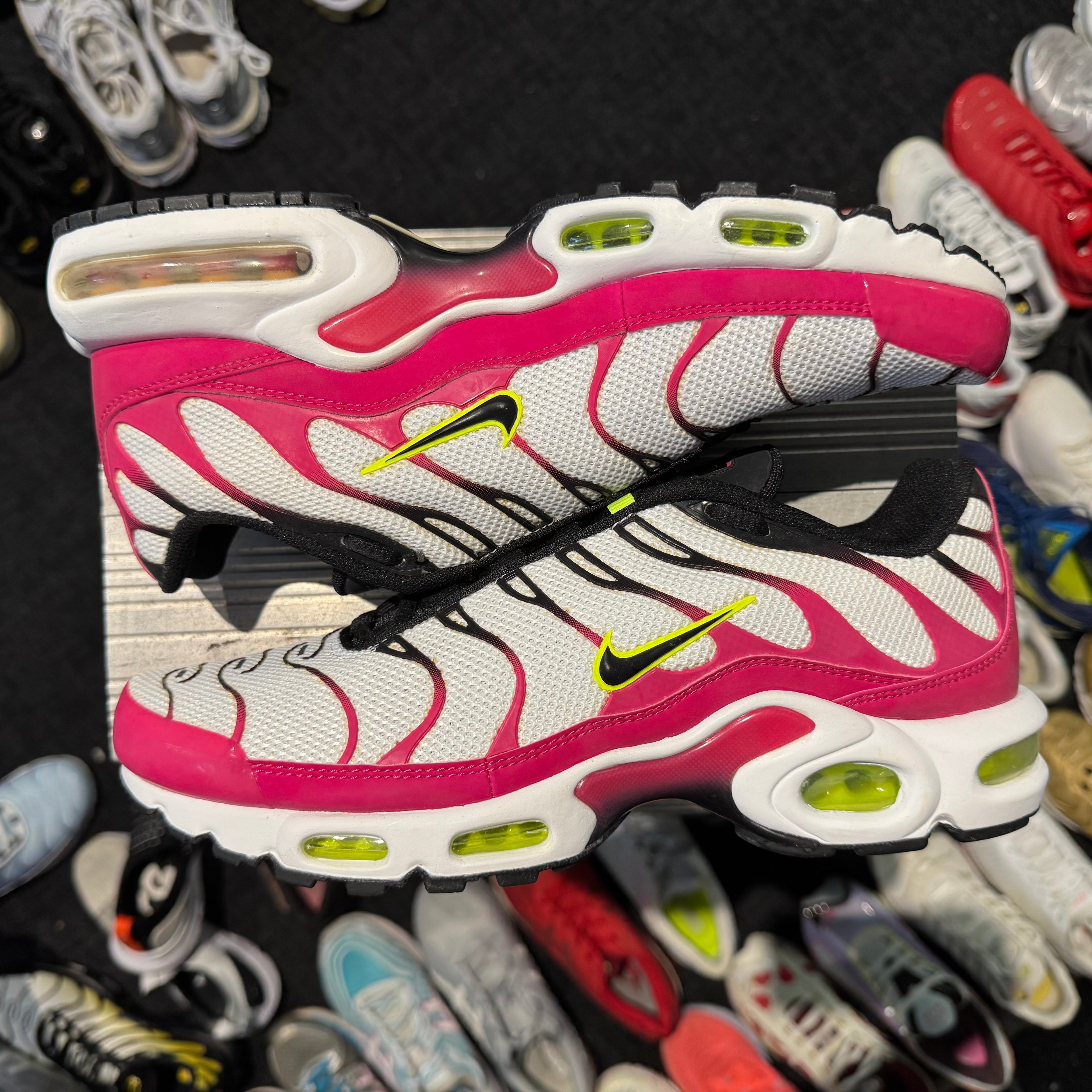 Nike Air Max Plus TN 'Fucsia' (Brand New)