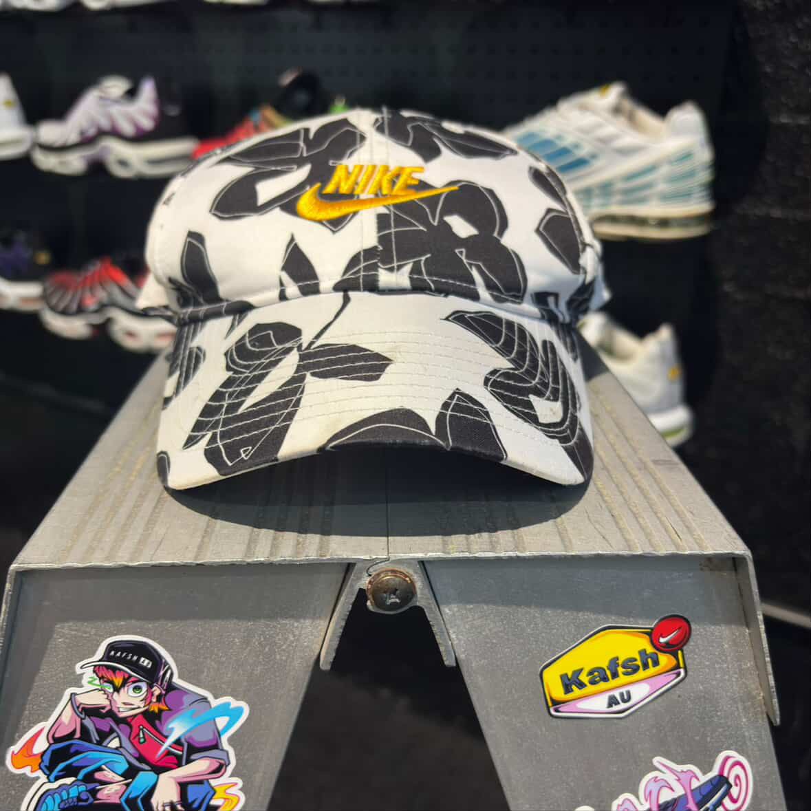 Nike Flower Pattern Cap 'Black White Yellow' (Second hand)