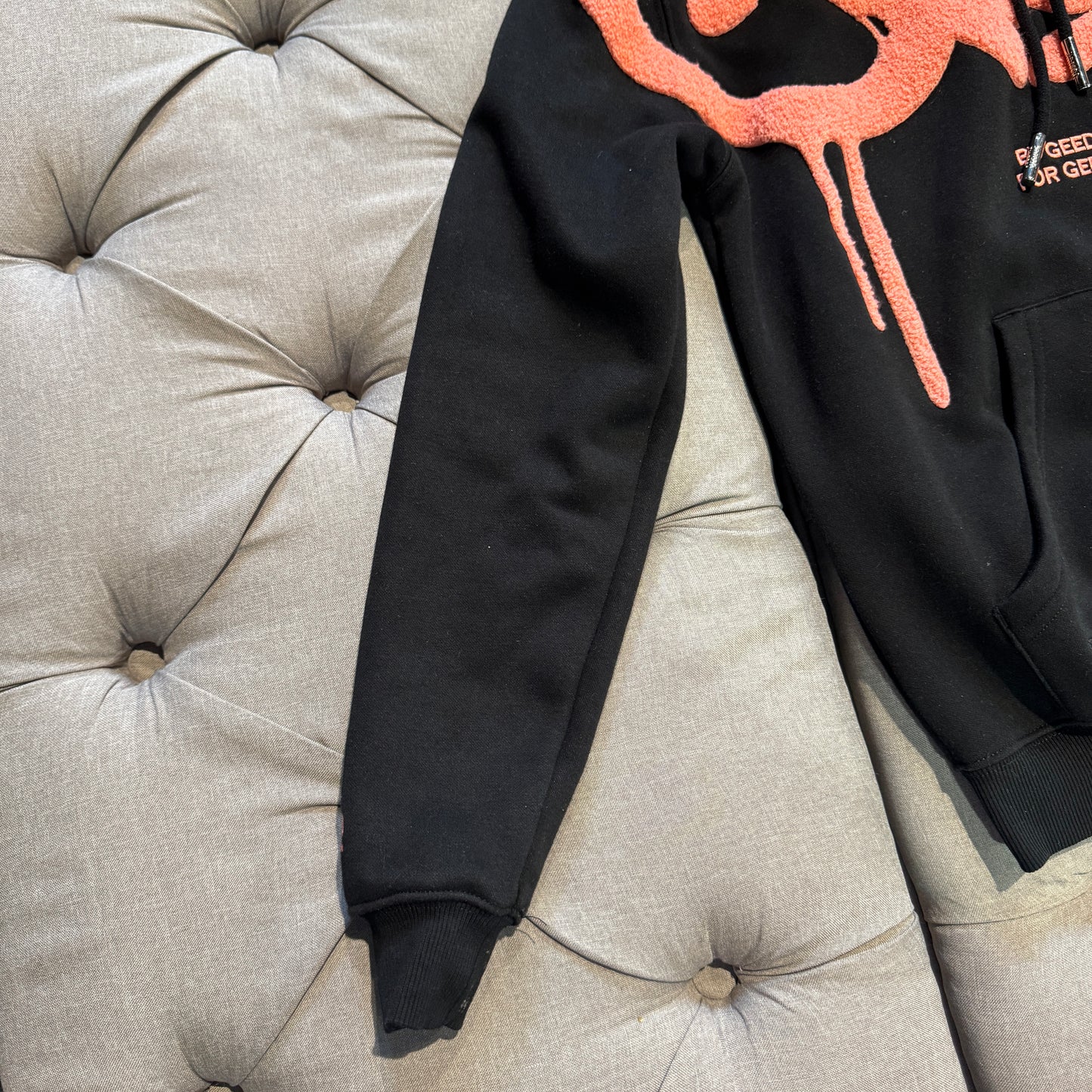 Geedup Handstyle Hoodie 'Black Peach' (Second hand)