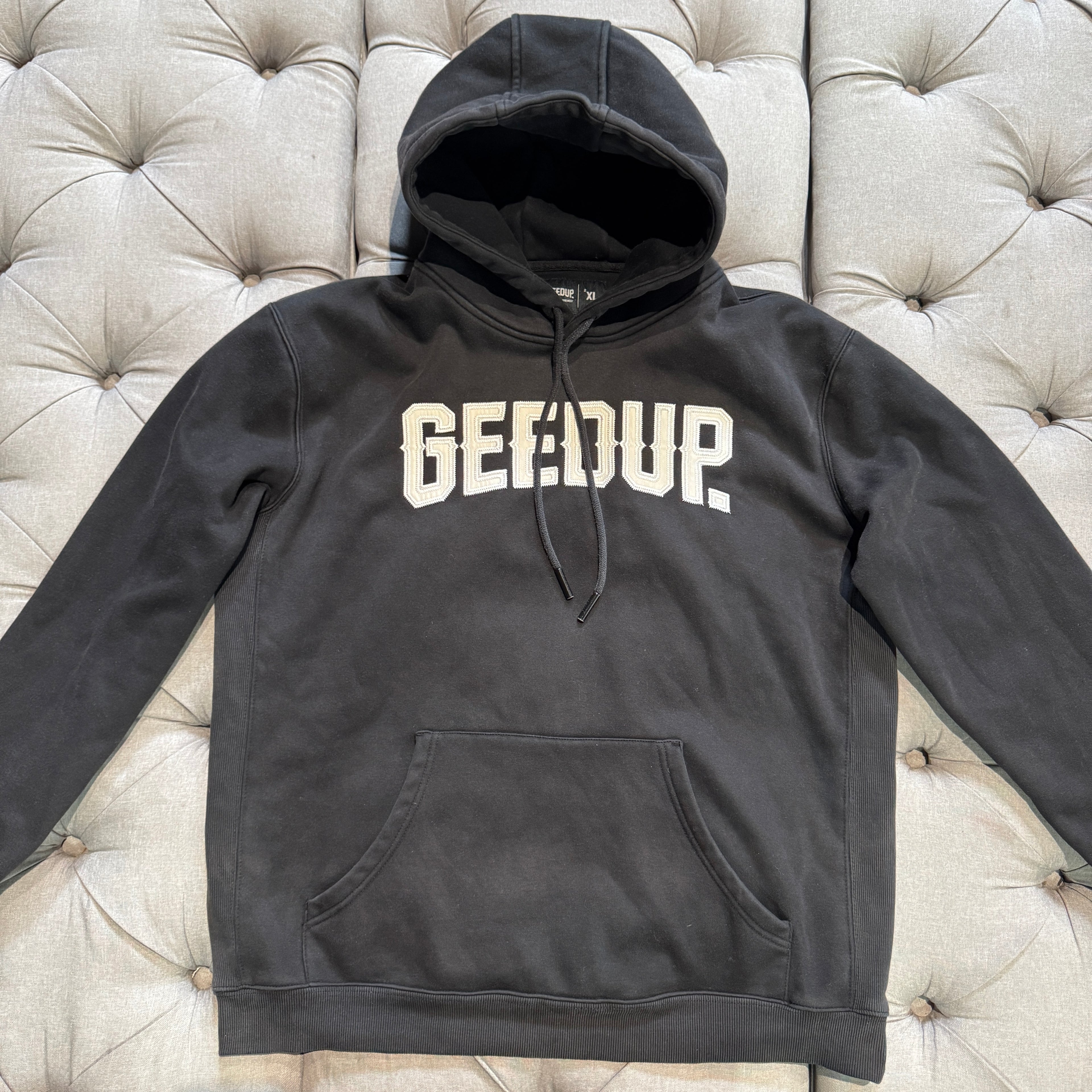 Geedup Cities Hoodie 'Black' (Second hand)