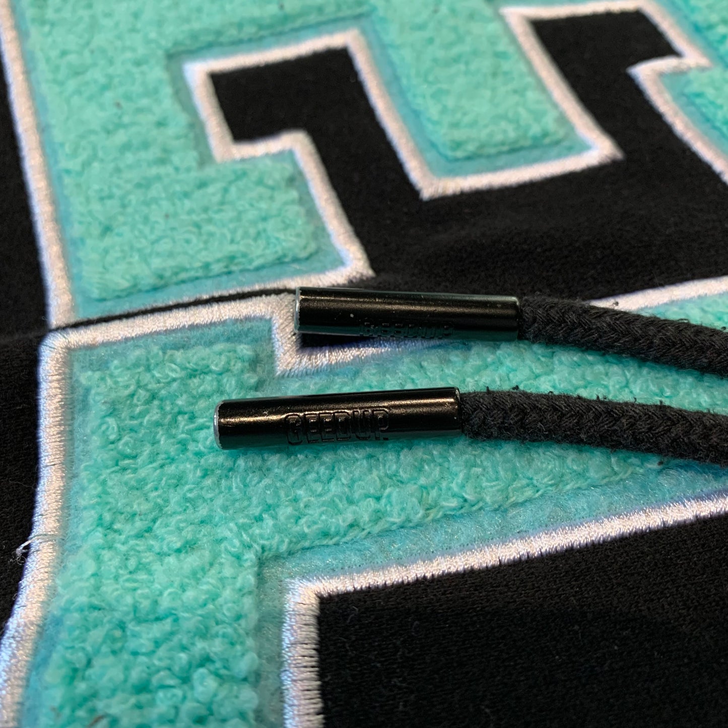 Geedup Team Logo Hoodie ‘Black Teal’ (Second hand)