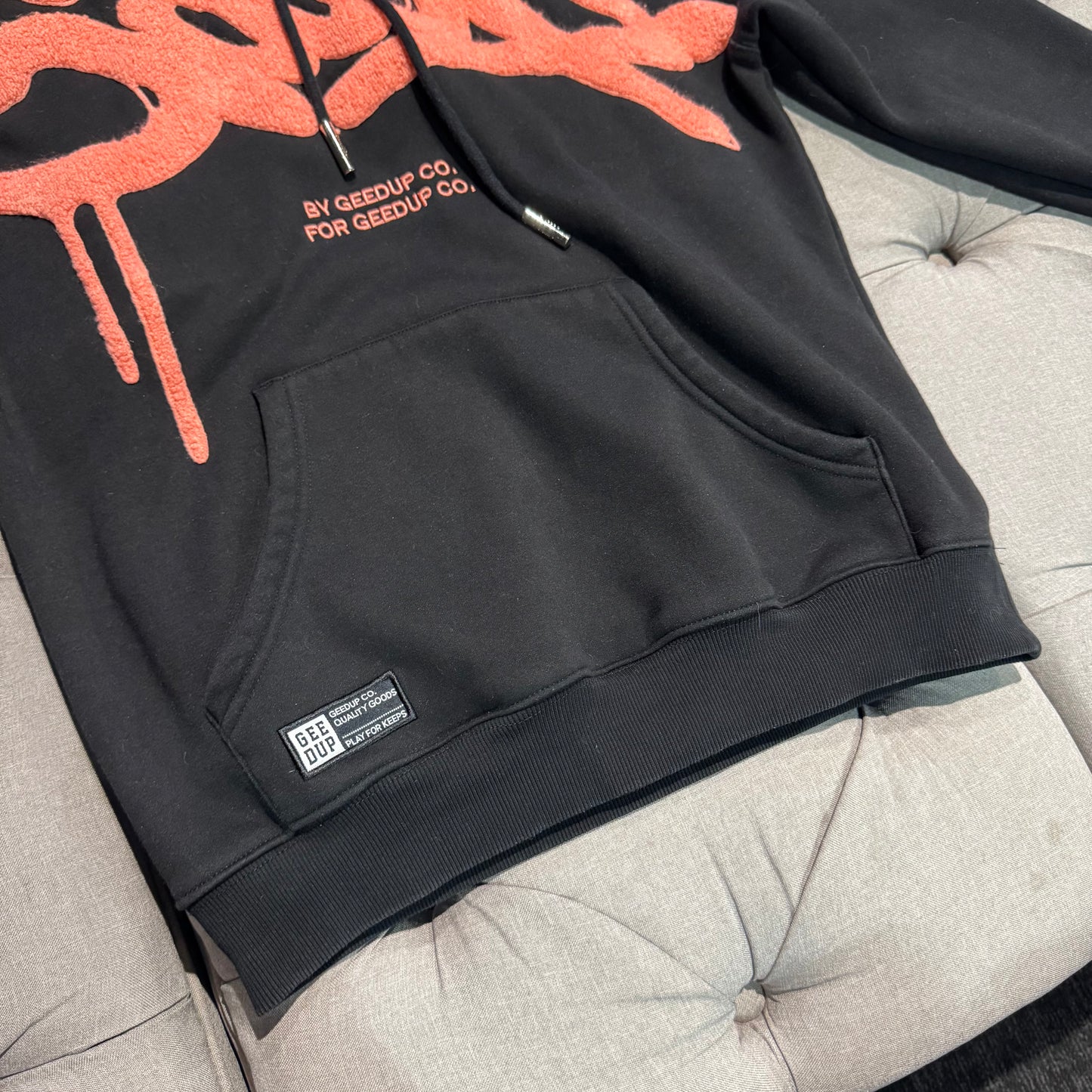 Geedup Handstyle Hoodie 'Black Peach' (Second hand)
