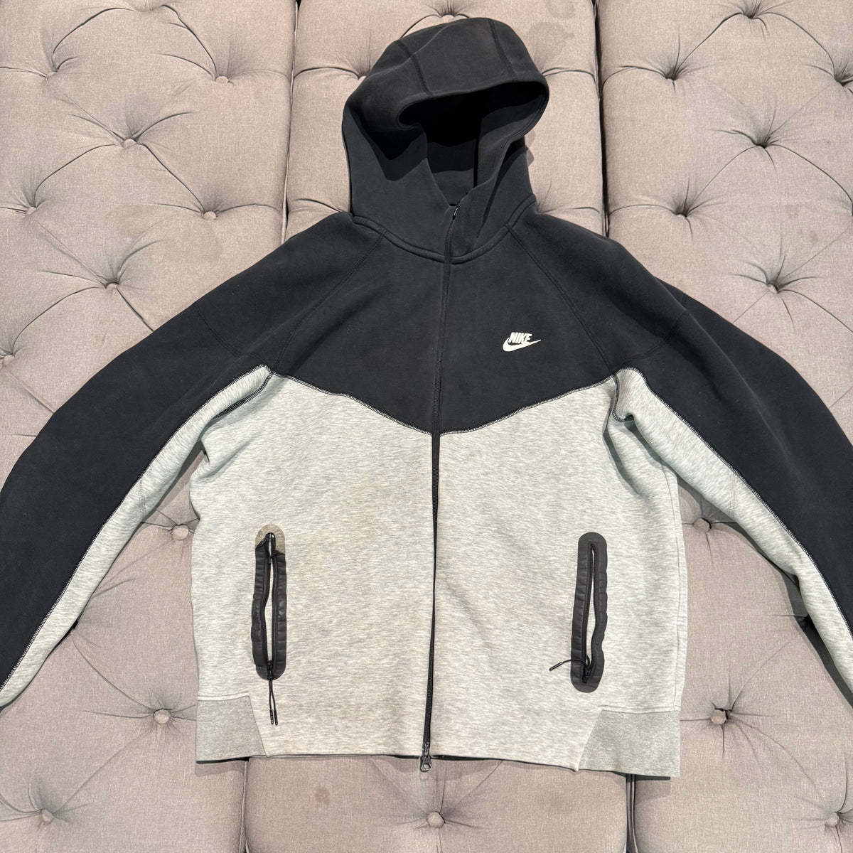 Nike Tech Fleece Jacket 'Grey Black' (Second hand)