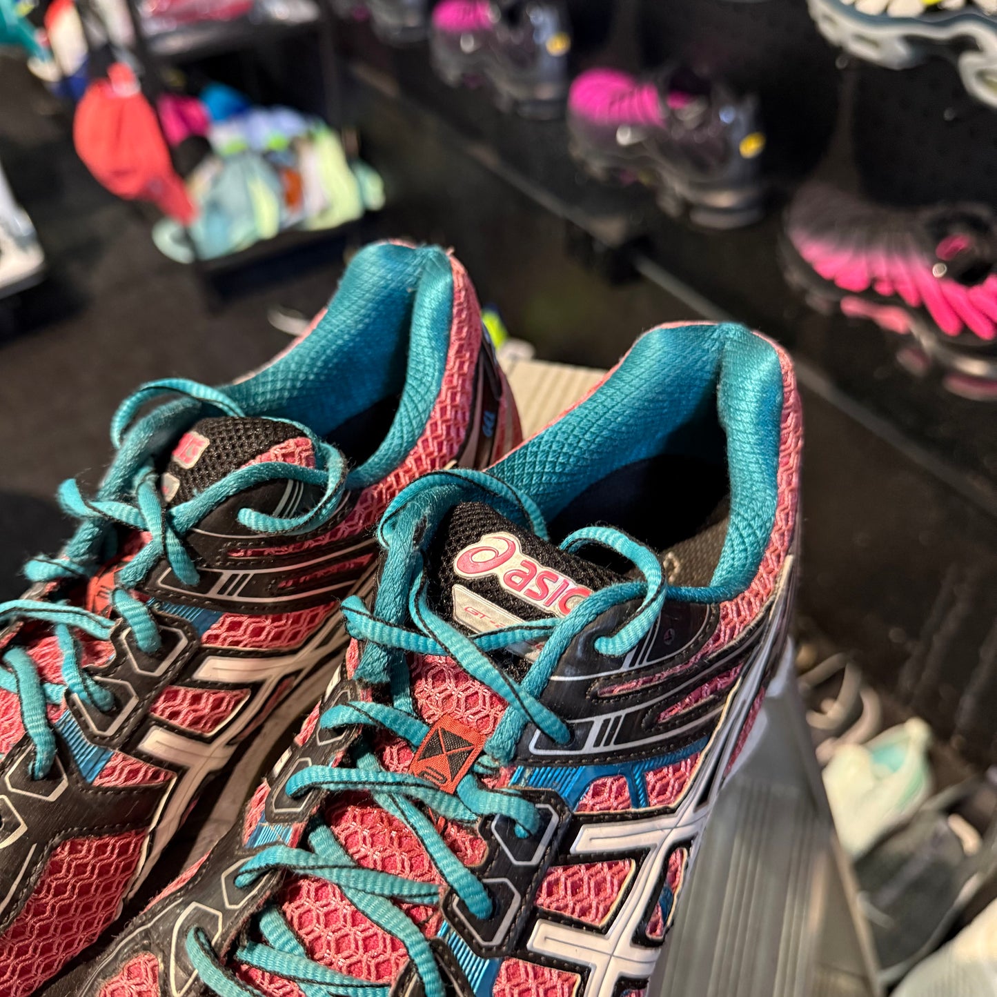Asics GT-2000 'Watermelon Blue' (Second hand)