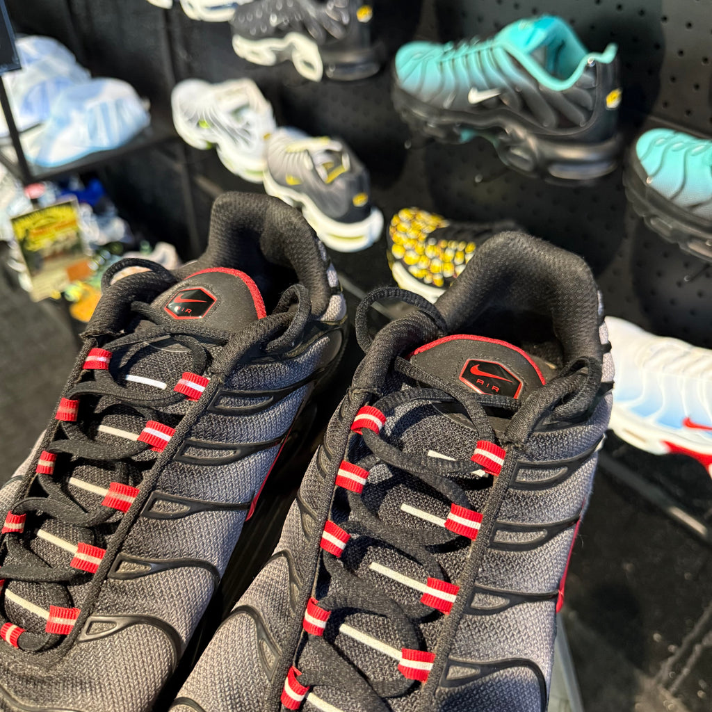 Nike Air Max Plus TN 'Dracula Black Gradient Red' (Second hand)
