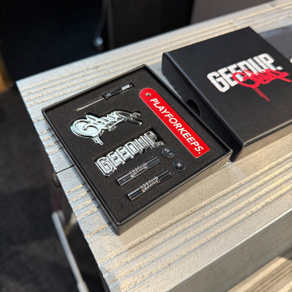 Geedup X Footlocker Shoe Jewelry + Sticker Pack