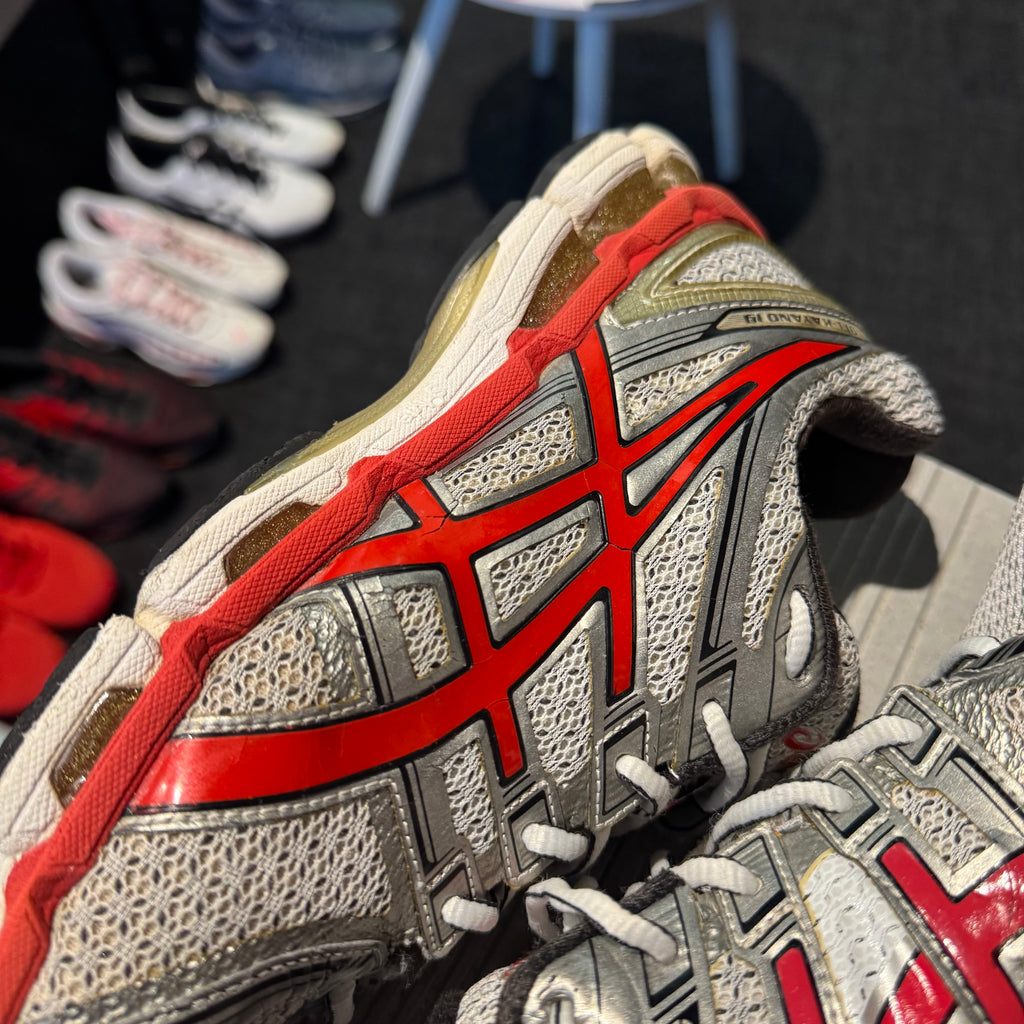 Asics Gel-Kayano 19 'Steel Red Titanium' (2012) (Second hand)