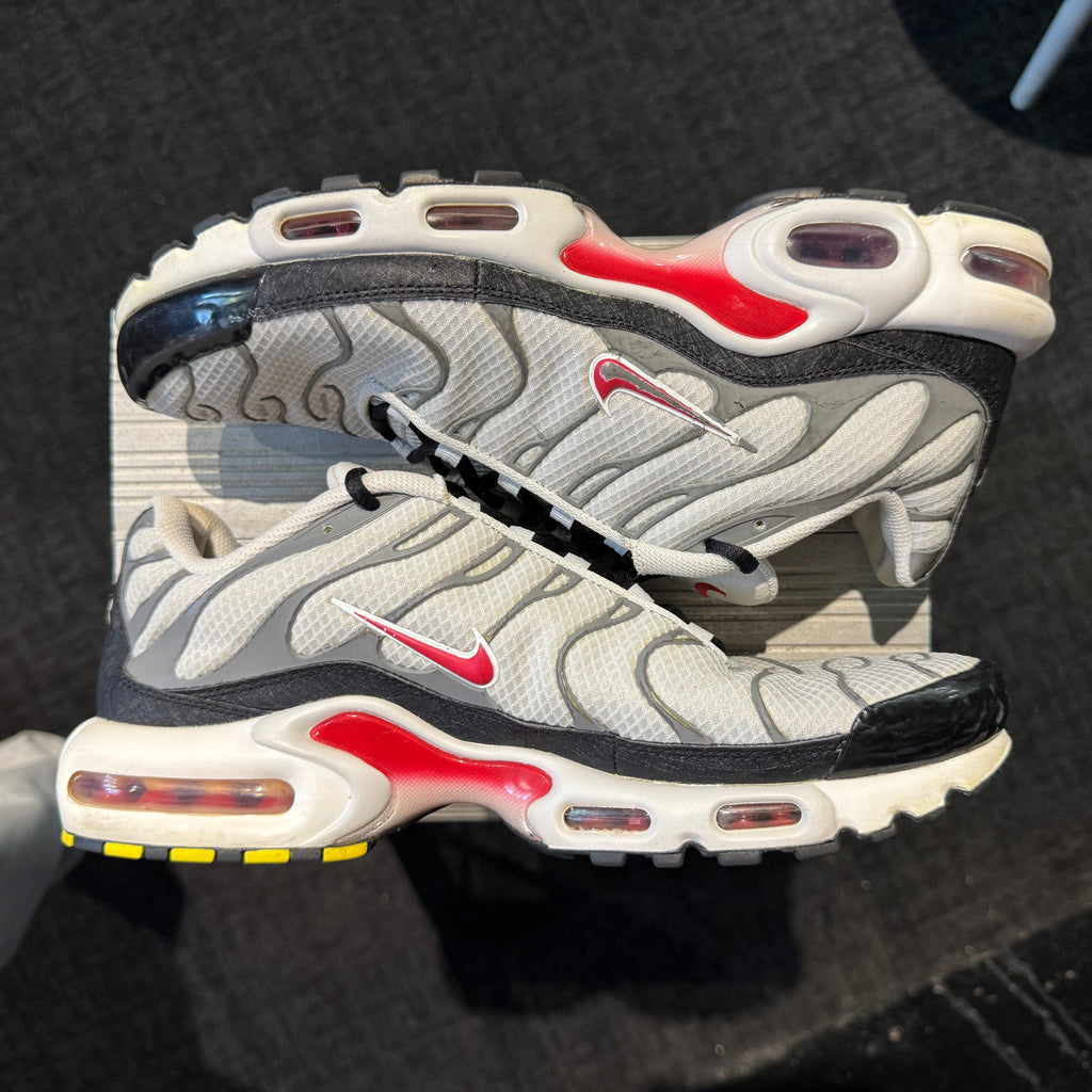 Nike Air Max Plus TN 'Photon Dust Particle Red' (Second hand)
