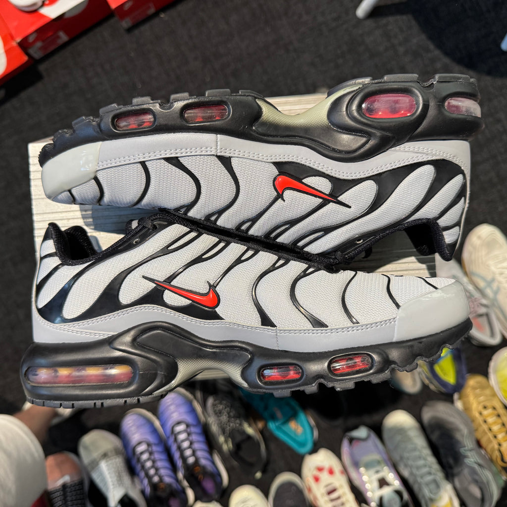 Nike Air Max Plus TN 'Ultron Wolf Grey Bright Crimson' (Brand New)