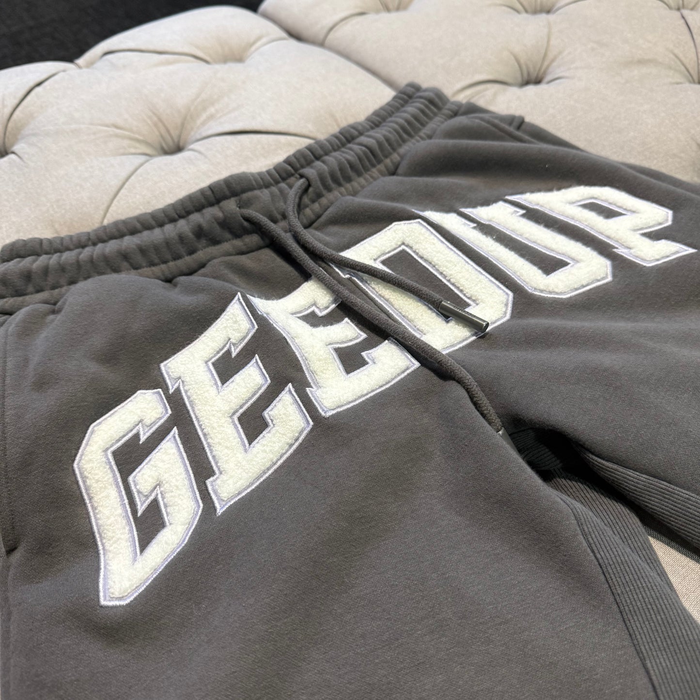 Geedup Team Logo Shorts 'Asphalt Grey' (Second hand)