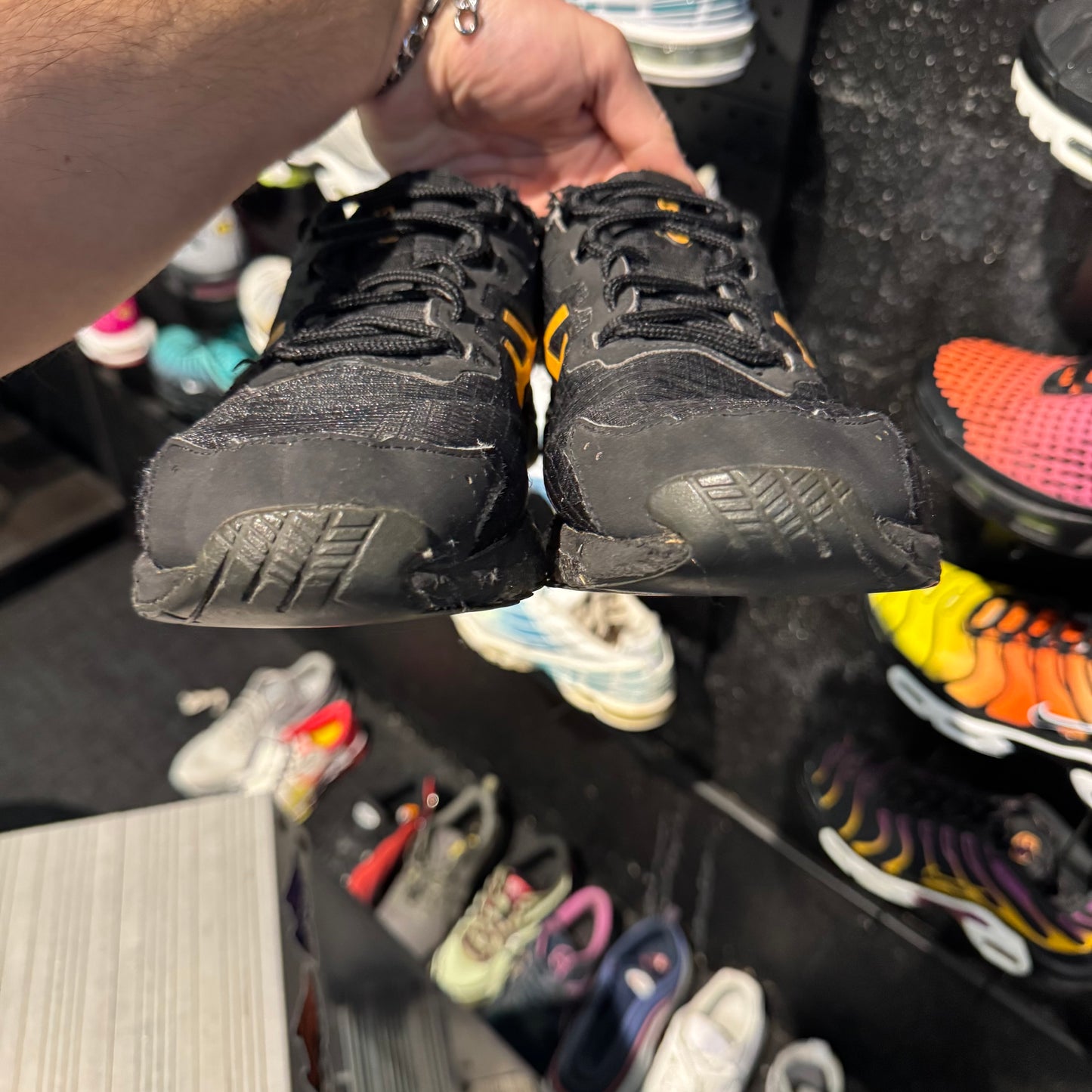 Asics Gel-Quantum 360 6 'Black Gold' (Second hand)