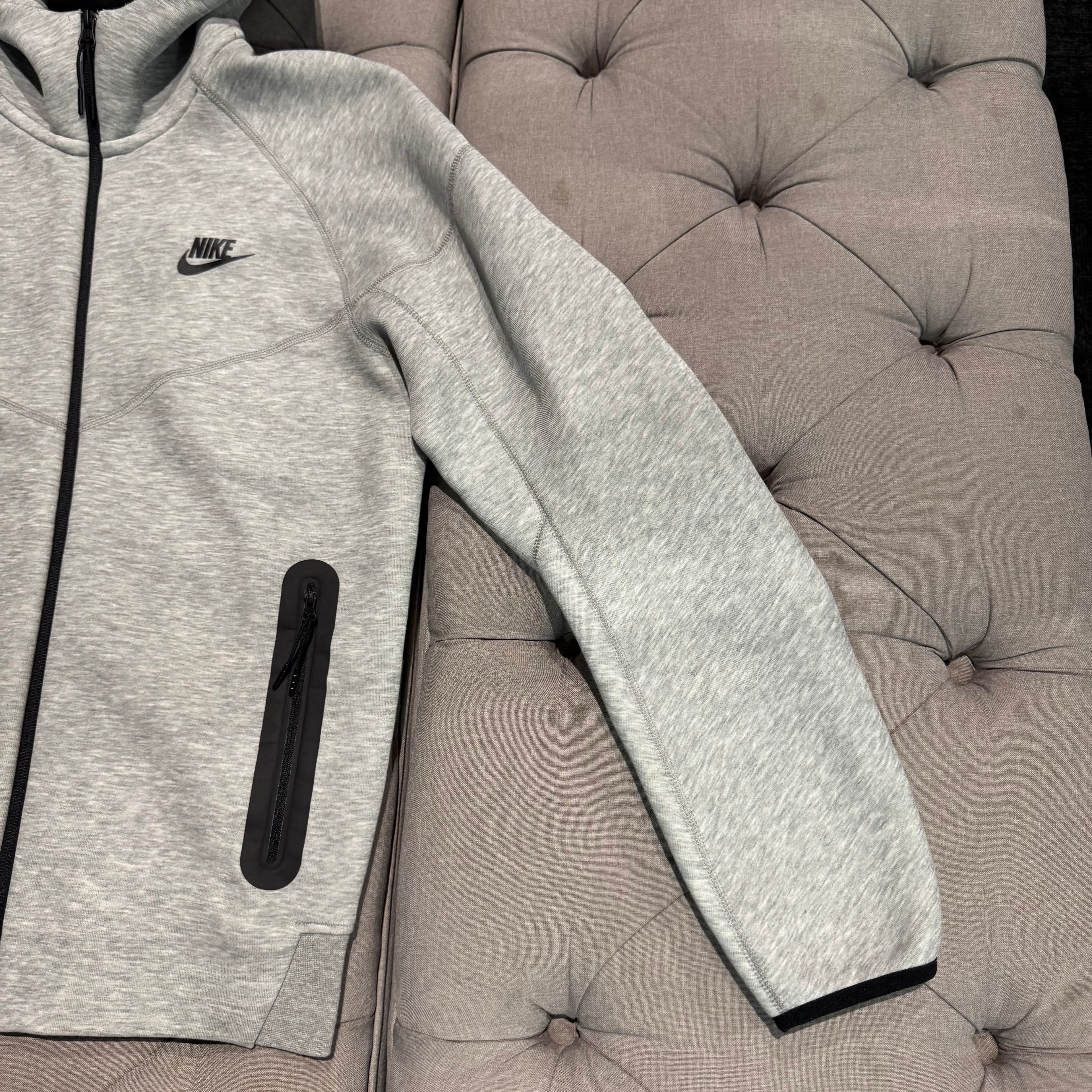 Nike Tech Fleece Jacket 'Grey' (Second hand)