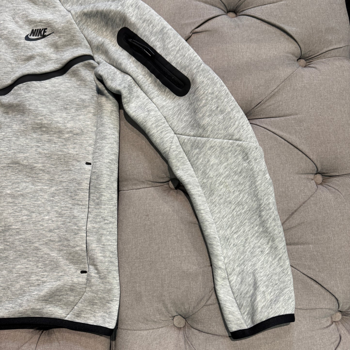 Nike Tech Fleece Jacket 'Grey' (Second hand)