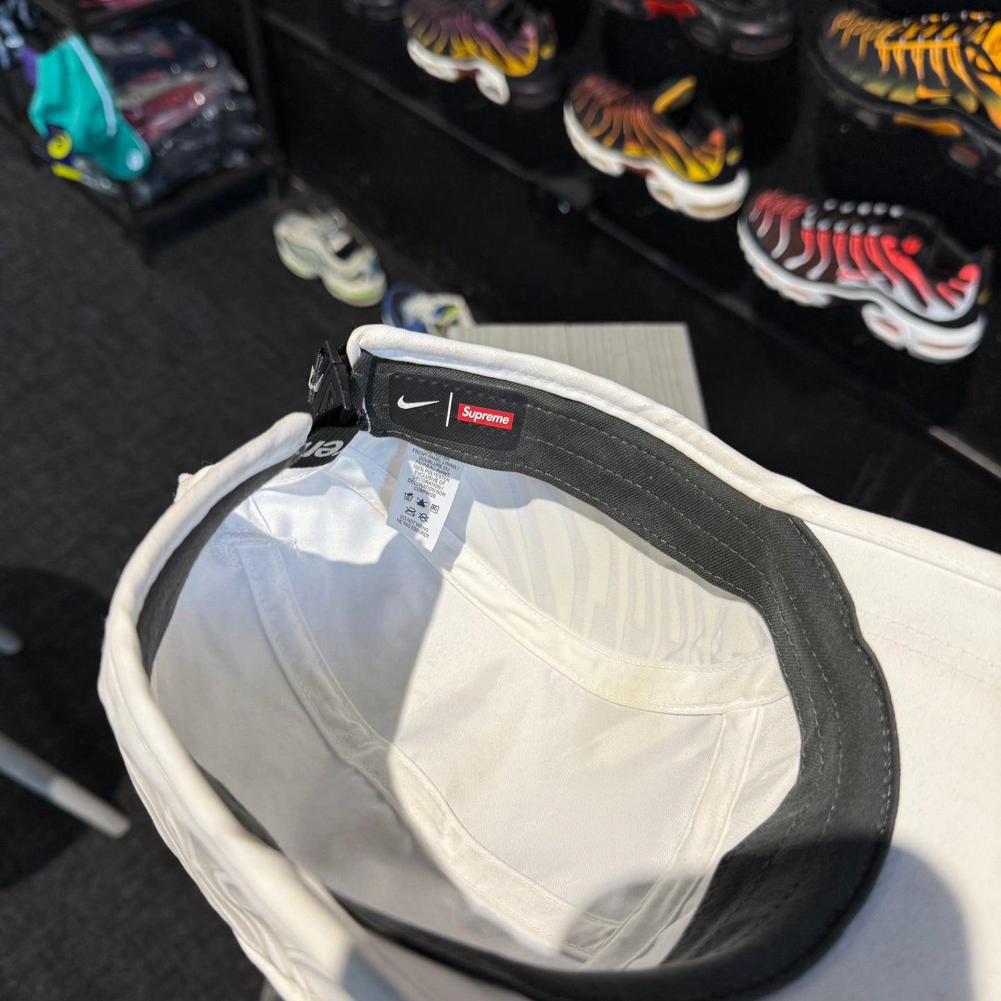 Supreme X Nike Air Max Plus 'TN' Cap White (Second Hand)