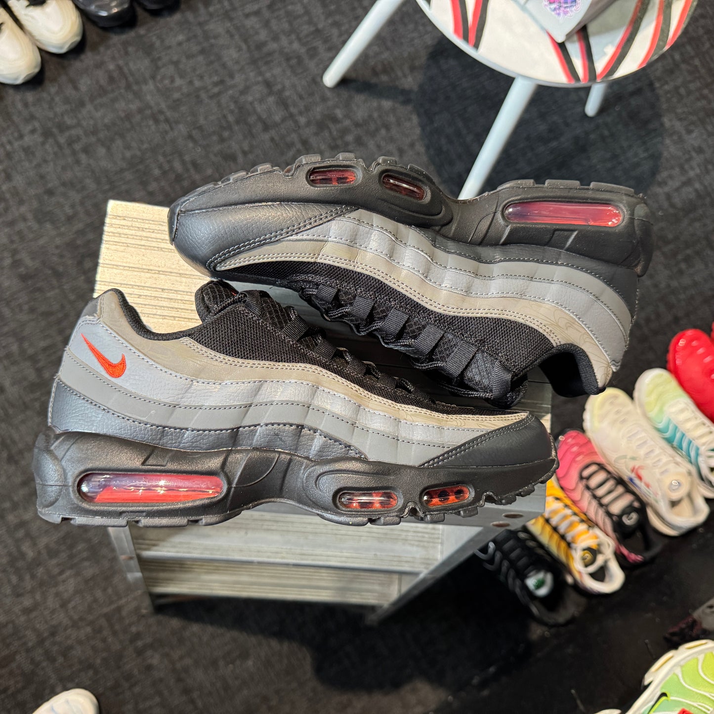 Nike Air Max 95 'Black Picante Red Reflective' (Second hand)