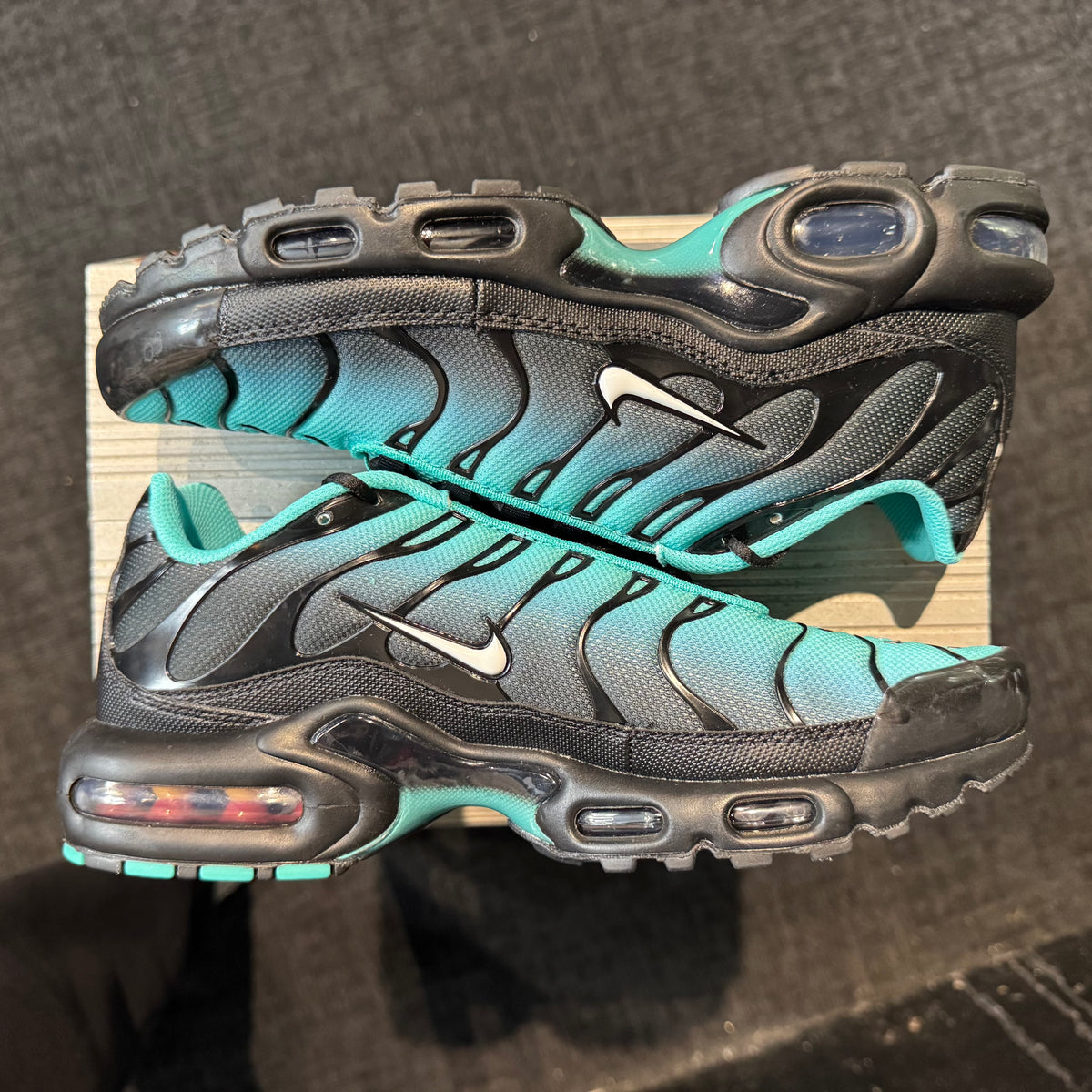 Nike Air Max Plus TN 'Aqua Fade' (Brand New)