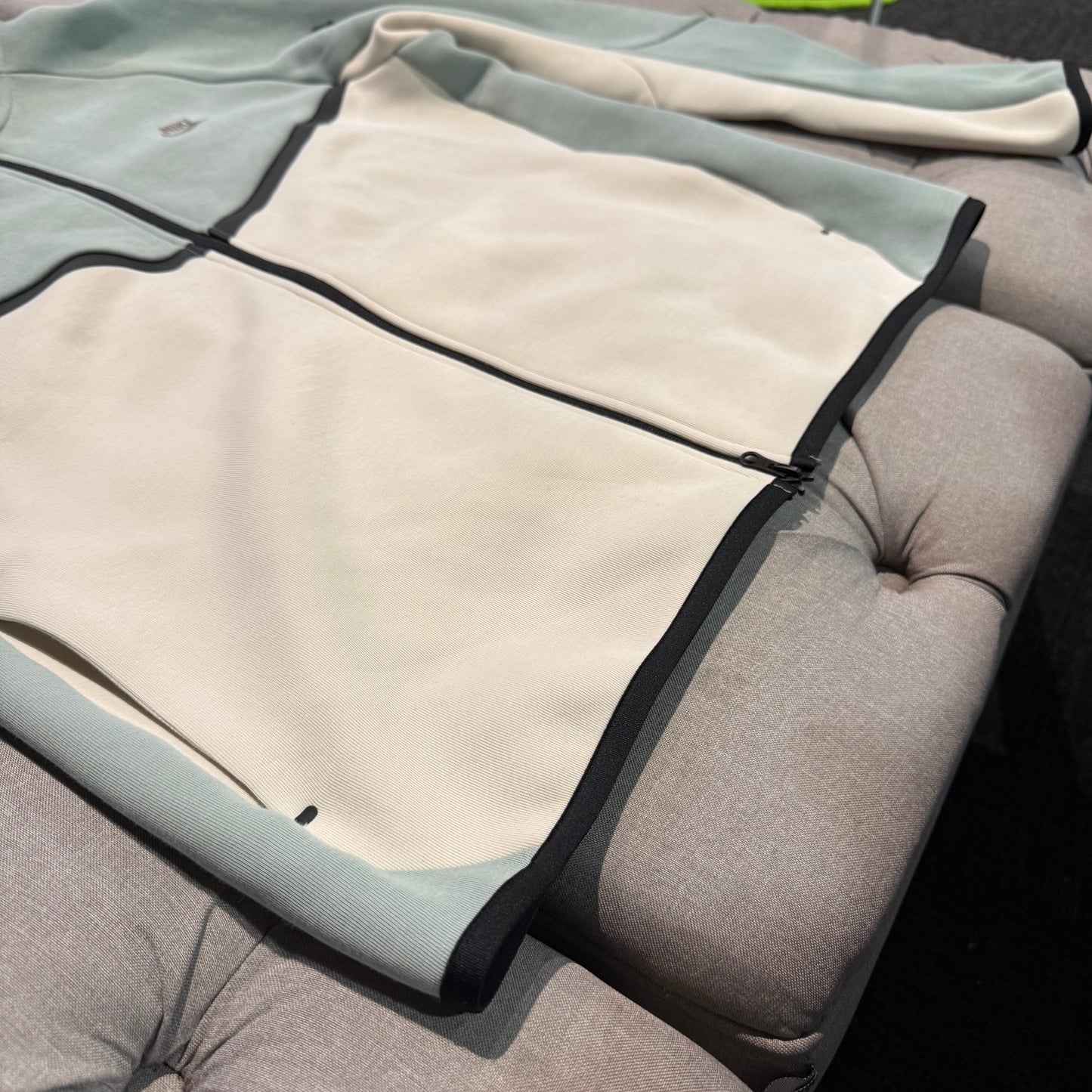 Nike Tech Fleece Jacket 'Cream Mint' (Second hand)