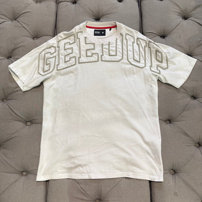 Geedup Embroided Shoulder Team Logo T-shirt 'White Grey' (Second hand)