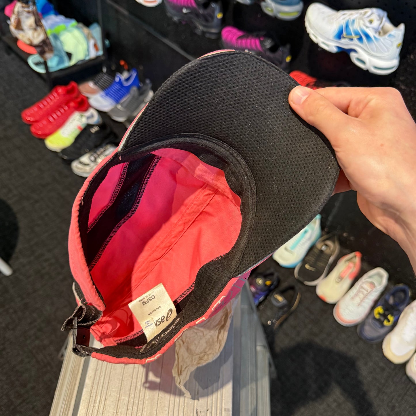Asics Mesh Panel Reflective Hat 'Pink' (Second hand)