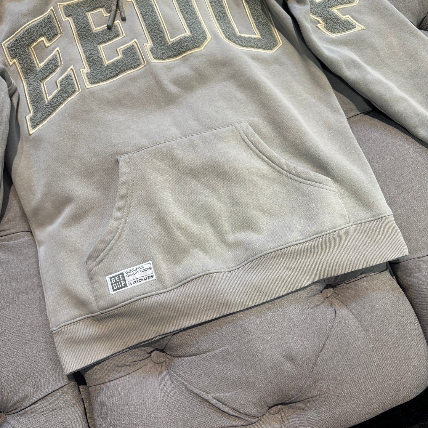 Geedup Team Logo Hoodie 'Grey Gold' (Second hand)