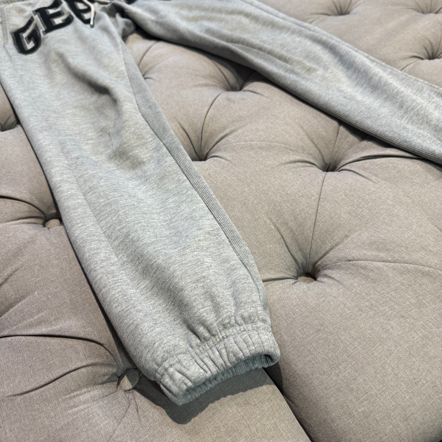 Geedup Team Logo Track Pants 'Grey Black' (Second hand)