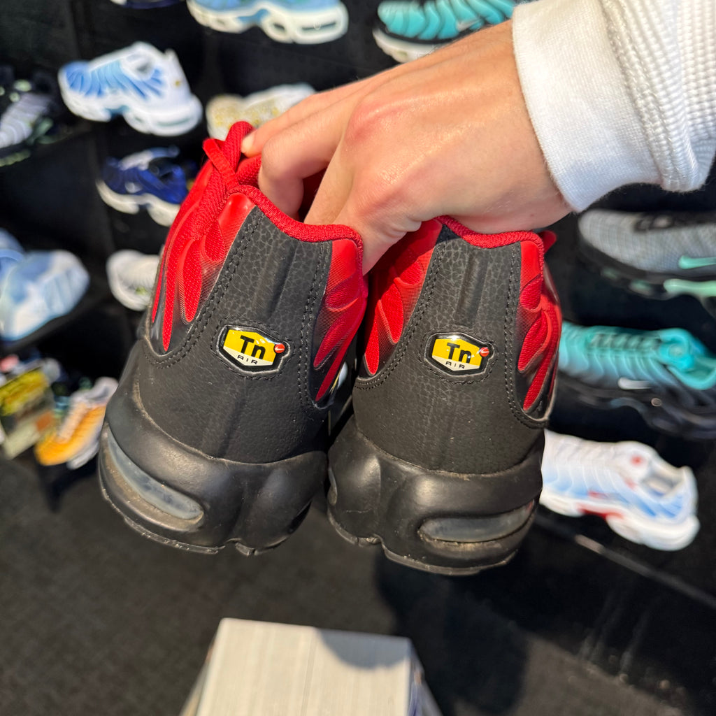 Nike Air Max Plus TN 'Diablo Black University Red' (Second hand)