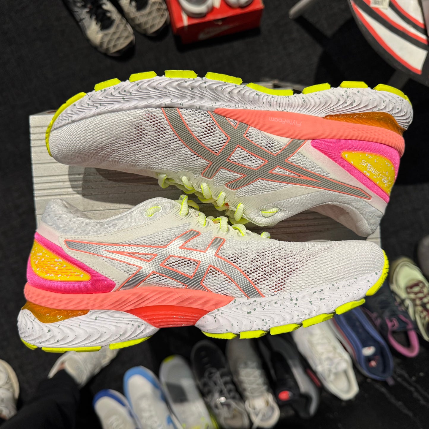 Asics Gel Nimbus Lite-Show 'White Sun Coral' (Second hand)