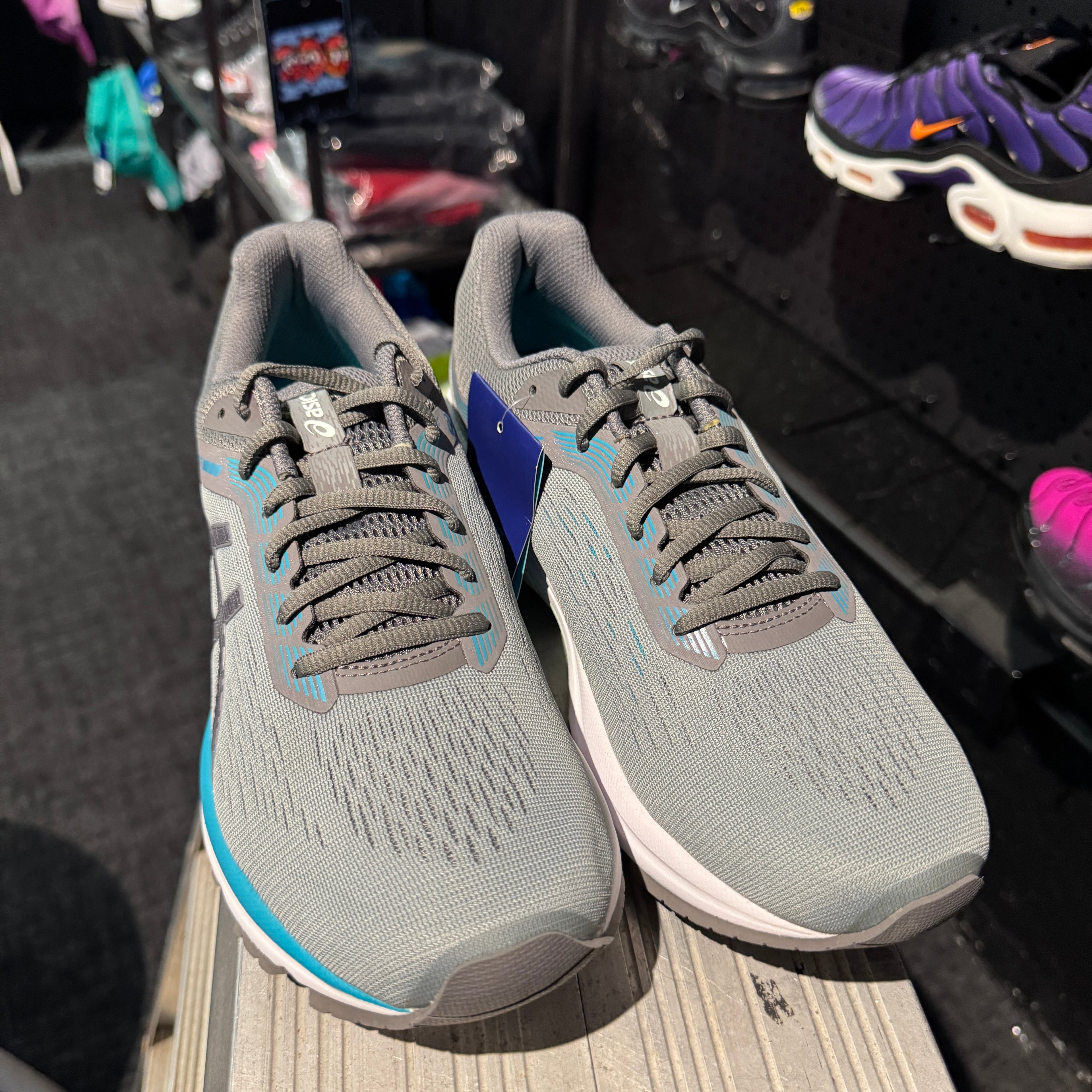 Asics GT-1000 7 'Grey/Carbon' 2018 (Brand New)