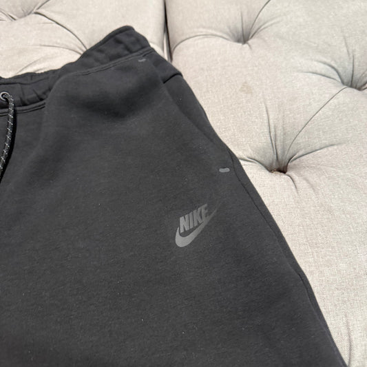 Nike Tech Fleece Shorts 'Black' (Second hand)