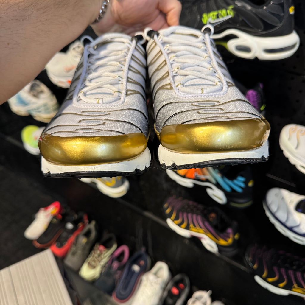 Nike Air Max Plus TN 'White Metallic Gold Black' (Second hand)