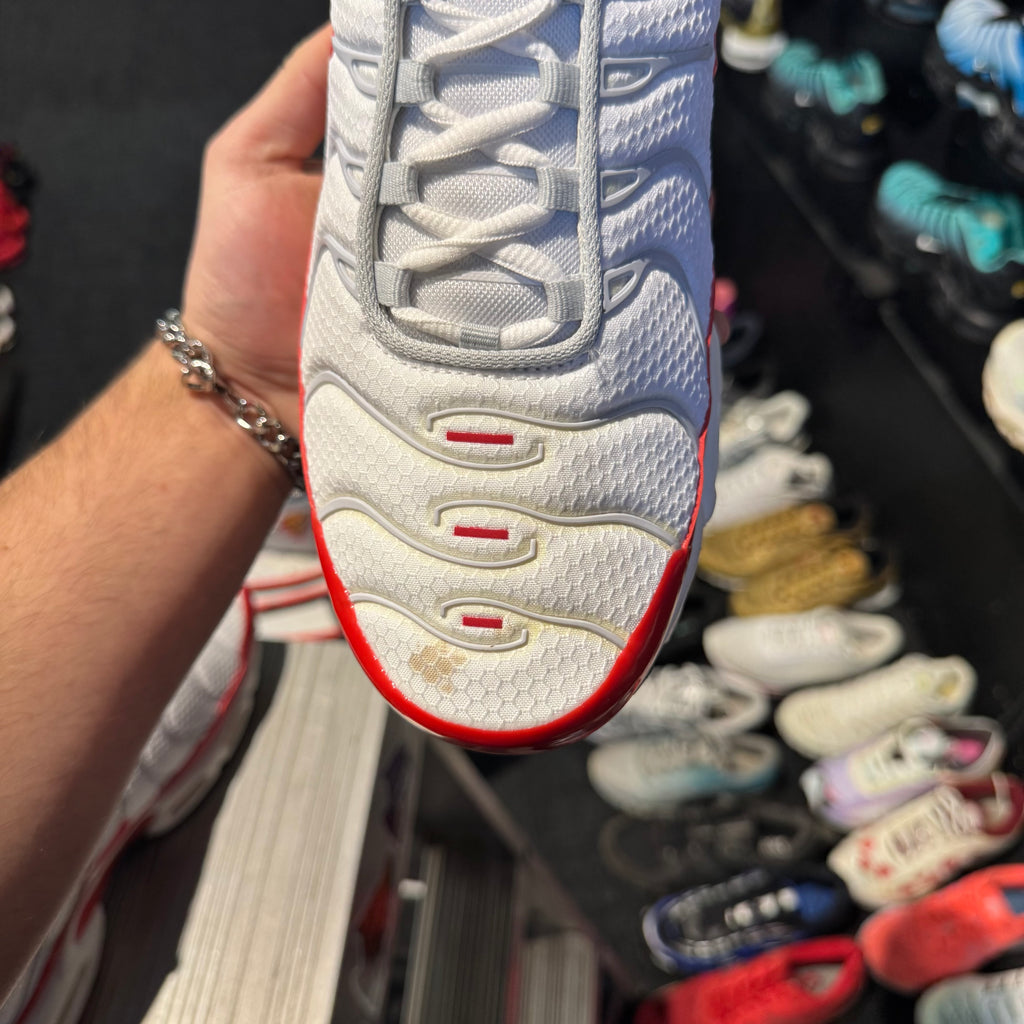 Nike Air Max Plus TN 'White University Red AM1 Tribute Sport Red' (Second hand)
