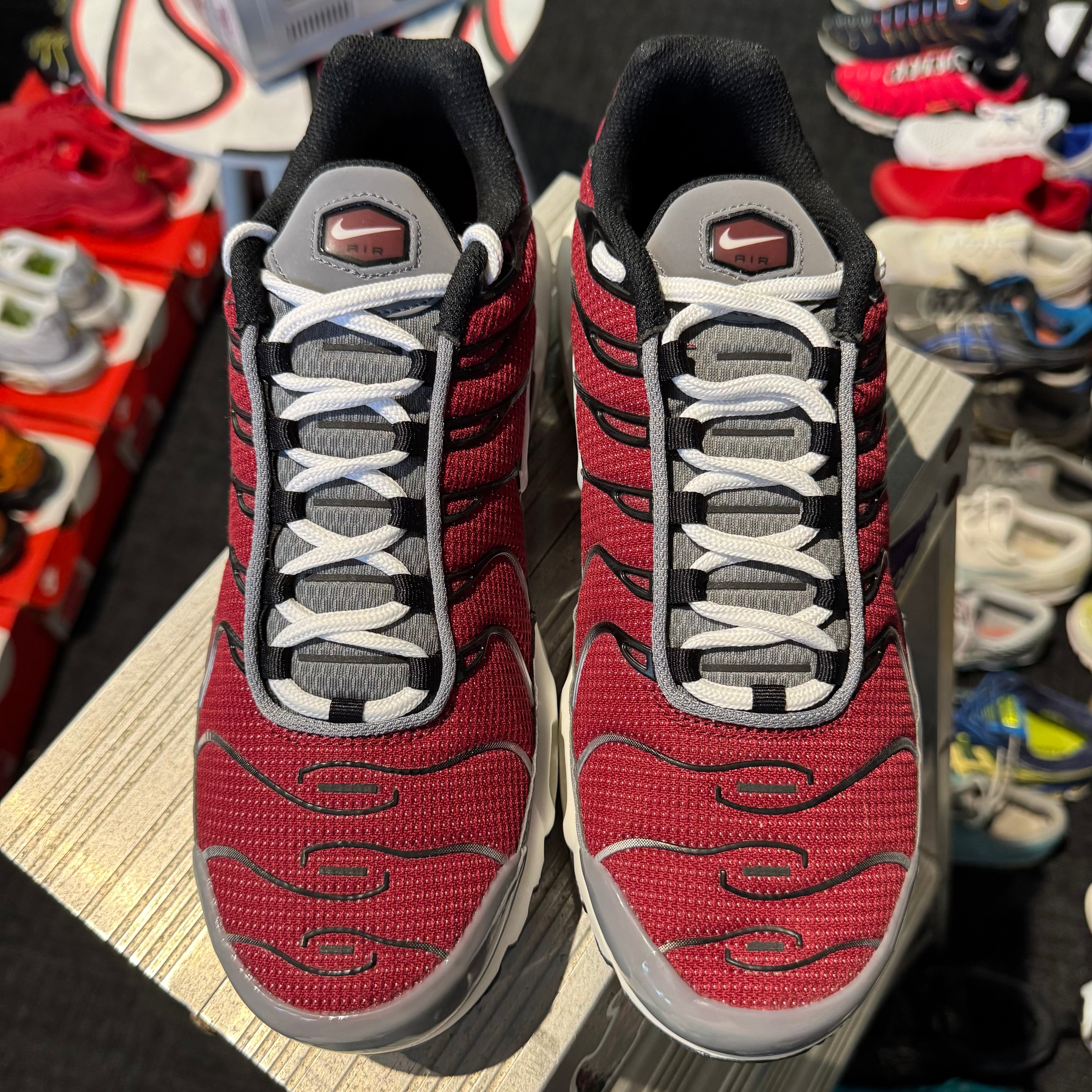 Nike Air Max Plus TN 2022 'Burgundy Team Red Cool Grey' (Brand New)