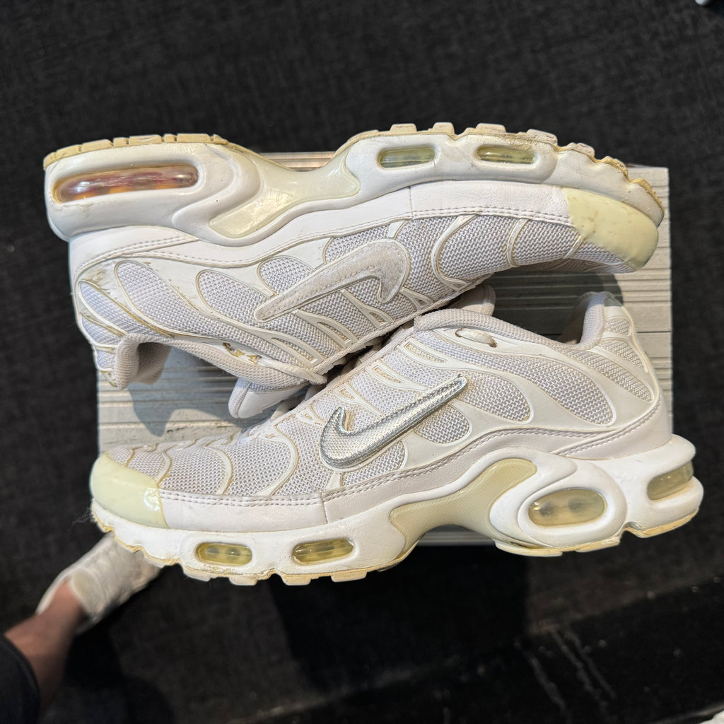 Nike Air Max Plus TN 'Triple White Casper White Removeable Swoosh' (Second hand)