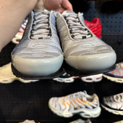 Nike Air Max Plus TN 'Wolf Grey Picante Red' (Second hand)