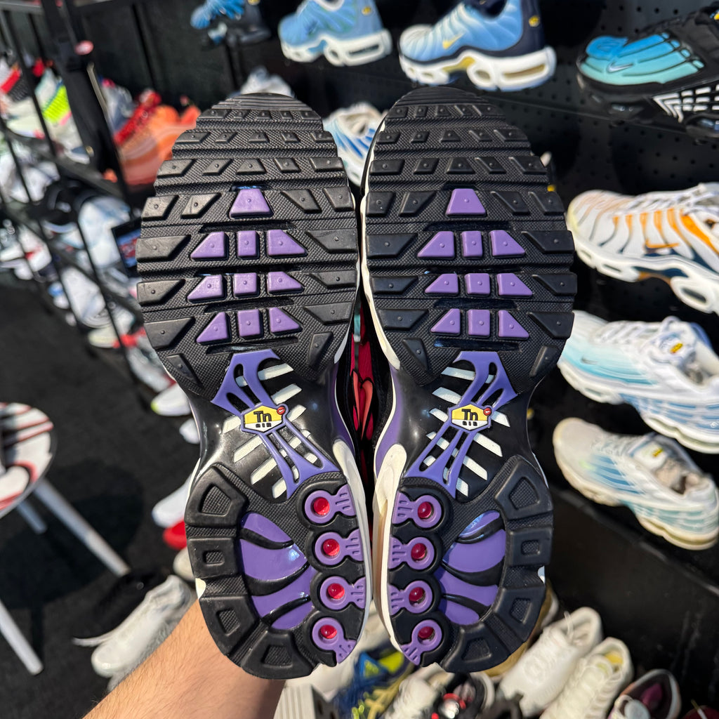 Nike Air Max Plus TN 'Siren Red' (Brand New)