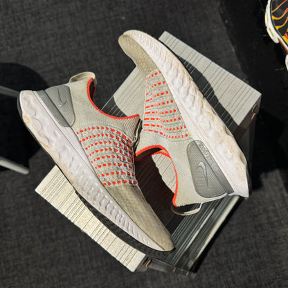 Nike React Phantom Run 2 'Pure Platinum Flash Crimson' (Second hand)