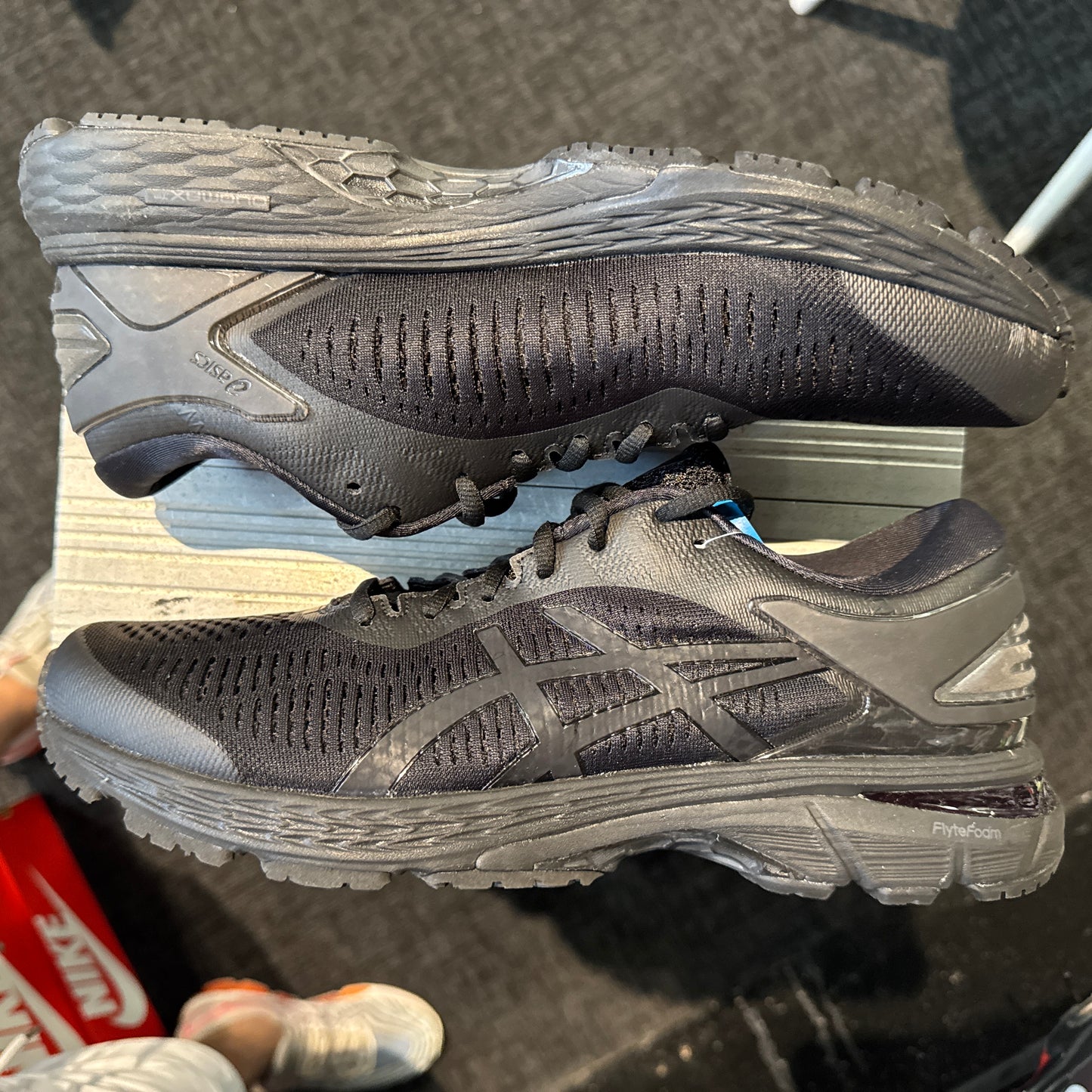 Asics Gel Kayano 25 'Black Black' (Brand New)