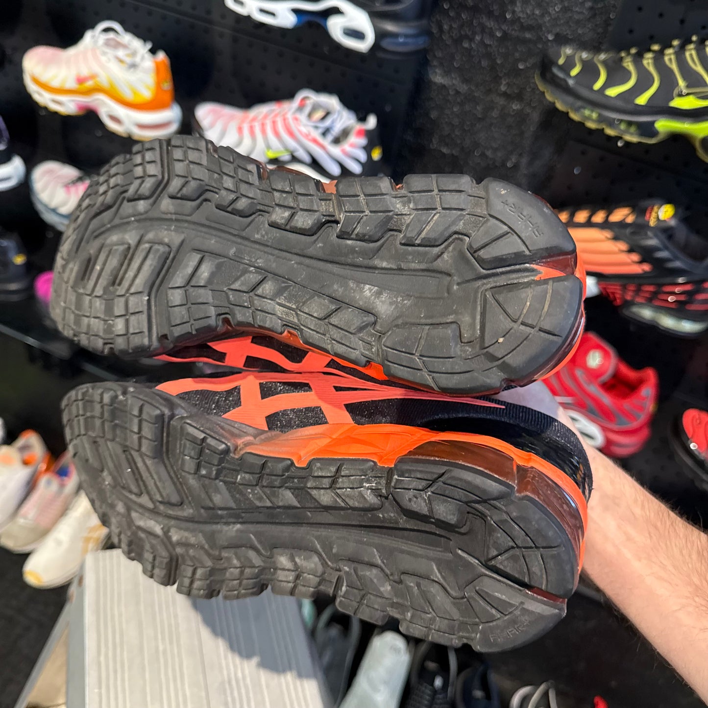 Asics Gel-Quantum 180 5 'Black Sunrise Red' (Second hand)