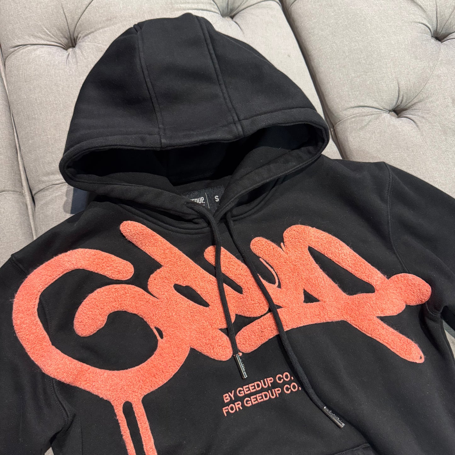 Geedup Handstyle Hoodie 'Black Peach' (Second hand)