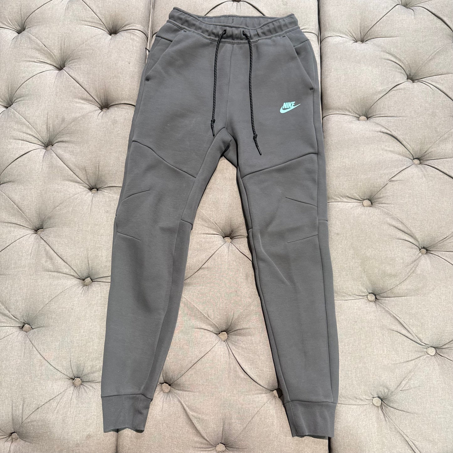 Nike Tech Fleece Pants 'Grey Aqua Teal' (Second hand)