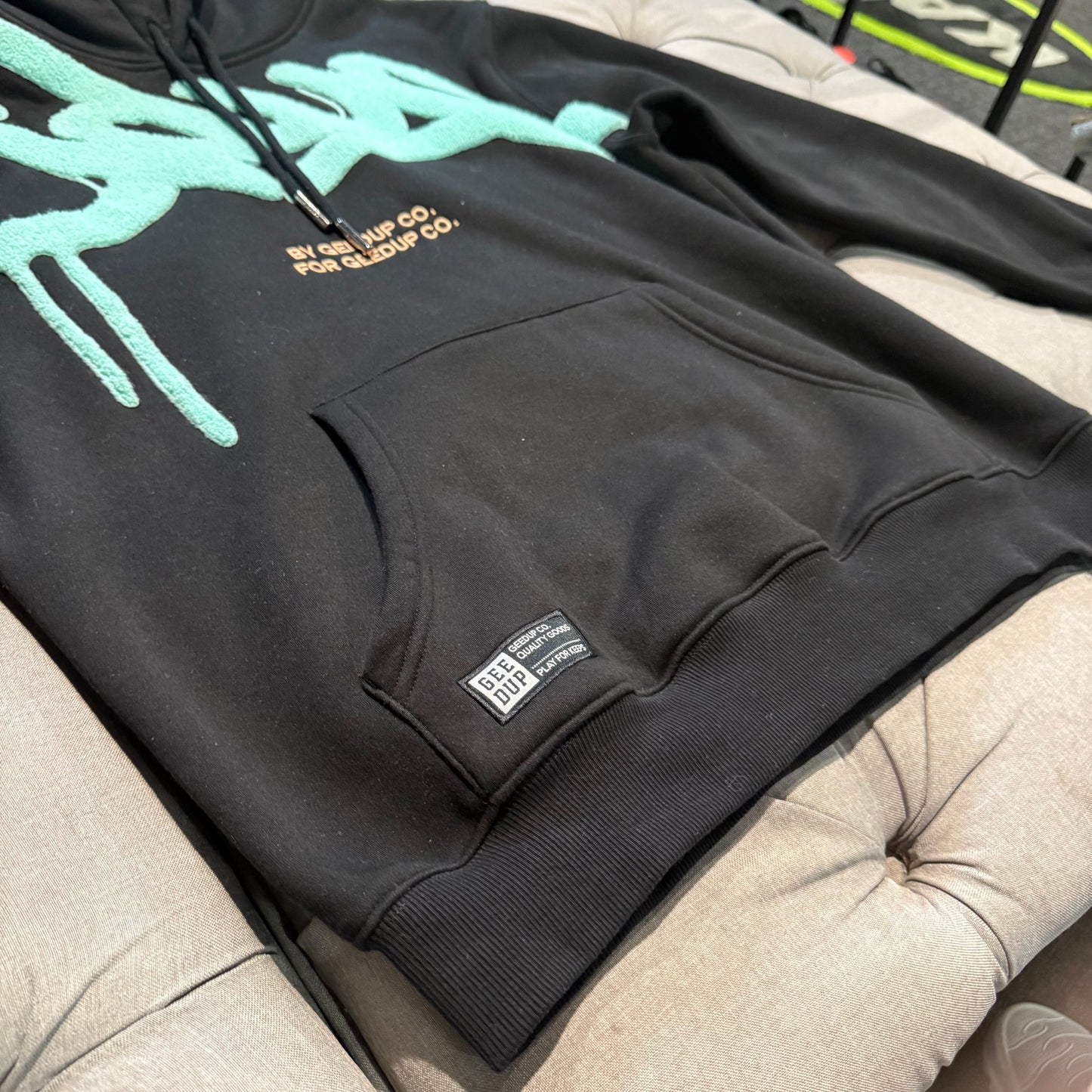 Geedup X Ardee Handstyle Hoodie 'Black Teal Peach' (Second hand)